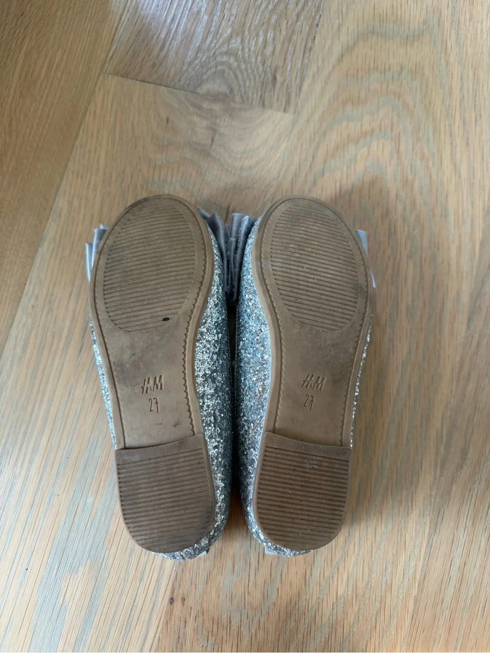 H&M Elsa Glitter Bow flats - sz 10